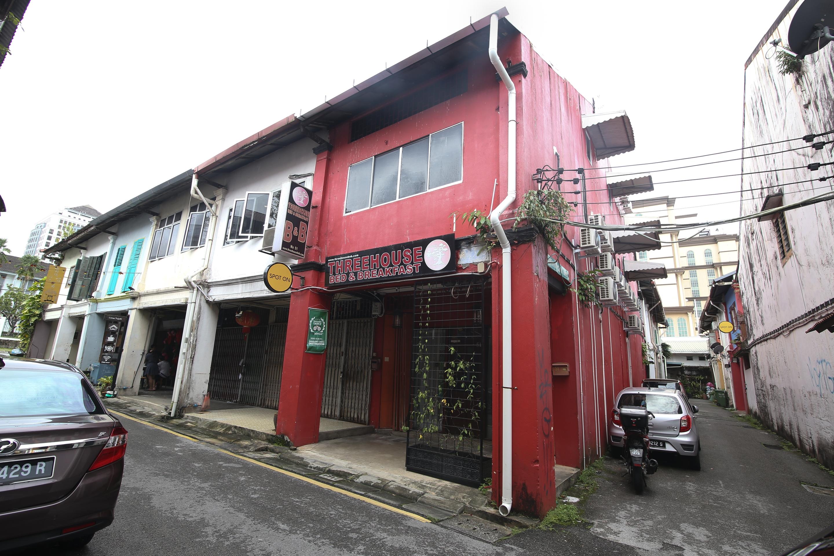 Spot On 90141 Threehouse Bed & Breakfast Kuching Eksteriør bilde